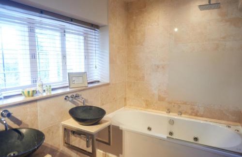 Oxford Hotel | Bear and Ragged Staff