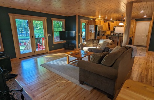 Alanson Cabin | Bear Cabin Up North on Crooked River in Alanson, MI