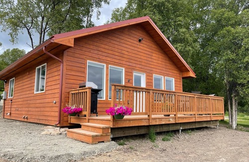 Kachemak Cottage | Bear Canyon Cottages - Birch House