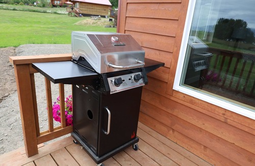 Kachemak Cottage | Bear Canyon Cottages - Birch House