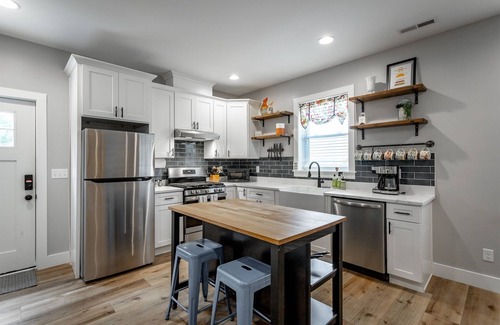 Chattanooga Valley House | Bear Cottage | Basement Apartment W/Mtn Views! | 2 Bed, 1 Bath