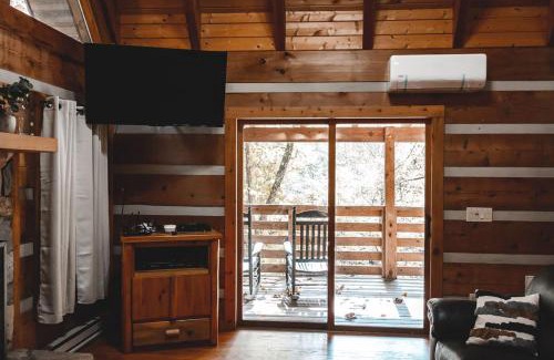 Purlear House | Bear Creek at 36 North Cabin - Fireplace