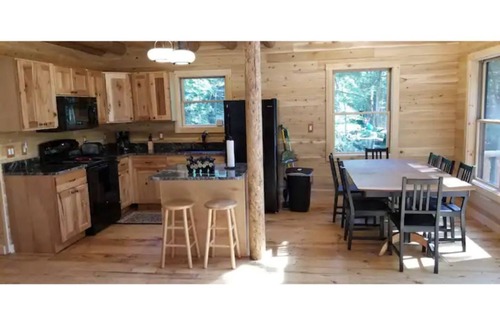 Charlemont Cabin | Bear Creek Cabin