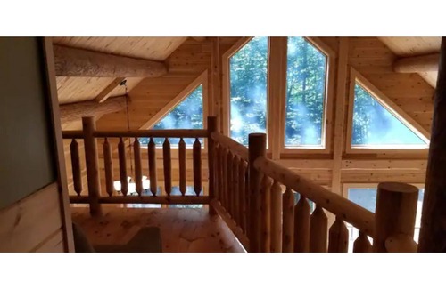 Charlemont Cabin | Bear Creek Cabin