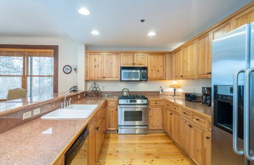Mountain Village Apartment | Bear Creek Lodge 112A by Alpine Lodging Telluride