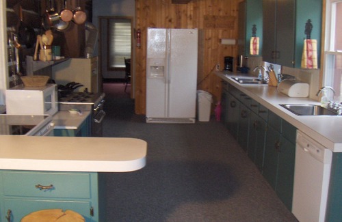 Grayling Cabin | Bear Creek Lodge - Historic Riverfront Lodge on 120 Wooded Acres!