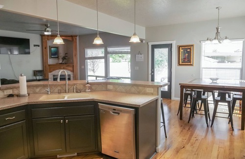 Meridian House | Bear Creek Park |Large Home | Roaring Springs | Theatre Room