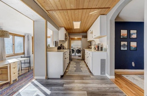 Skyway House | Bear Creek Retreat! Private BBQ AC Best Location
