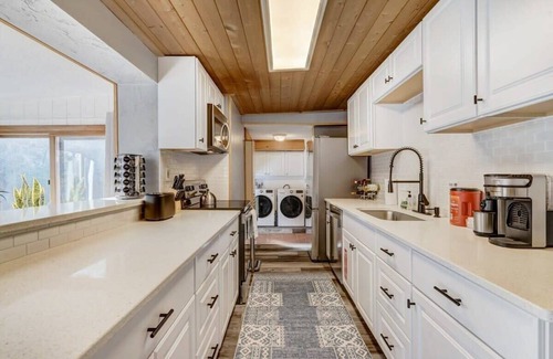 Skyway House | Bear Creek Retreat! Private BBQ AC Best Location