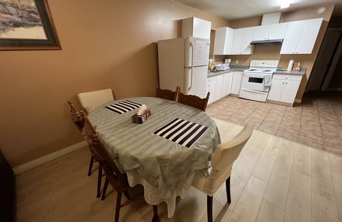 Newton Bed & Breakfast | Bear Creek Suite/Room B1