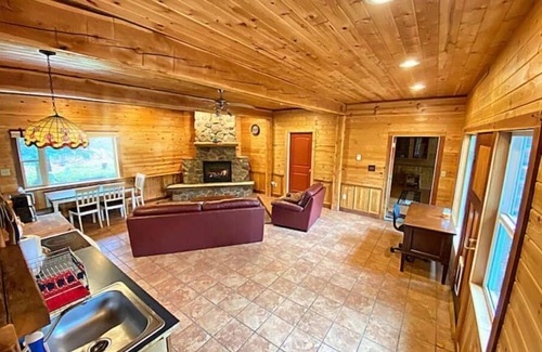 Belgrade Other | Bear Den - Mountain Views & Ponds @ForTheLoveFarms