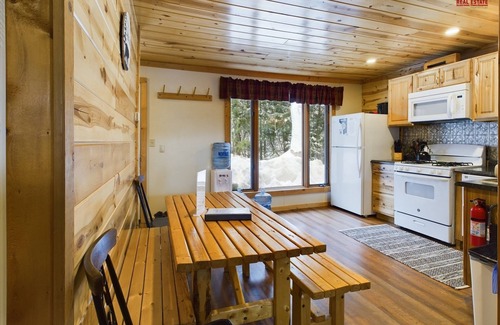 Shingleton Cabin | Bear Den-Secluded 2 Bedroom Cabin Located in the Hiawatha National Forest.