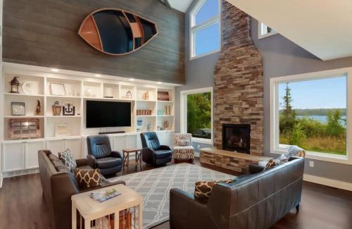 Maple City House | Bear Feet Retreat