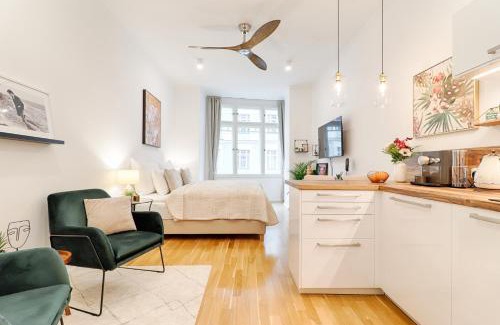 Andel Apartment | Bear Fountain Residence