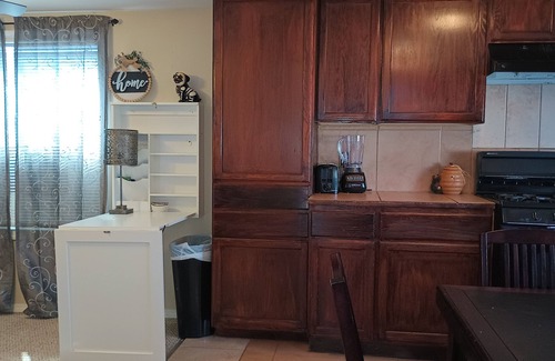 Kirtland House | Bear Habitat-11A - Entire Mobile Home -nBook now for a bear-y wonderful stay!