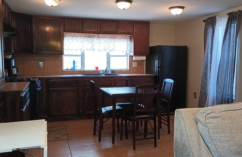 Kirtland House | Bear Habitat-11A - Entire Mobile Home -nBook now for a bear-y wonderful stay!
