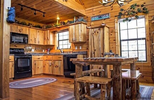 Murphy Cabin | Bear Haven - Adorable cabin in the woods!