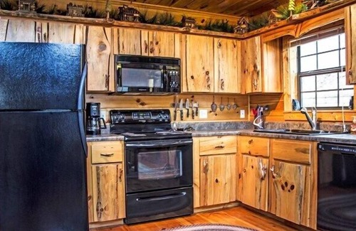 Murphy Cabin | Bear Haven - Adorable cabin in the woods!