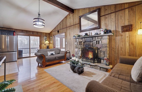 Gouldsboro House | Bear Haven Cabin - Game Room/Lake/Pool/Fire Pit