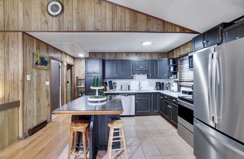 Gouldsboro House | Bear Haven Cabin - Game Room/Lake/Pool/Fire Pit