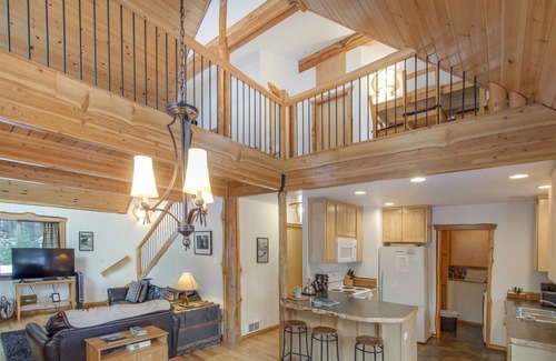 Packwood Cabin | Bear Hideaway | Wi-fi | 2 Bed, 2 Bath