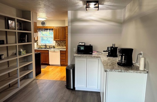 Scotland House | Bear Hollow - Country getaway w/4 bedrooms and game room - Crane, IN