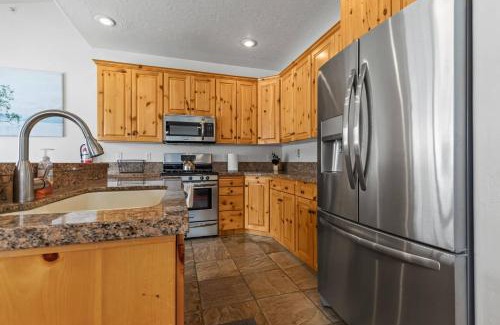 Bear Hollow Village House | Bear Hollow Village 5519 by Moose Management