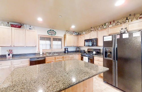 Bear Hollow Village House | Bear Hollow Village Townhome | Pool, Gym & Private Hot Tub | Near the Slopes