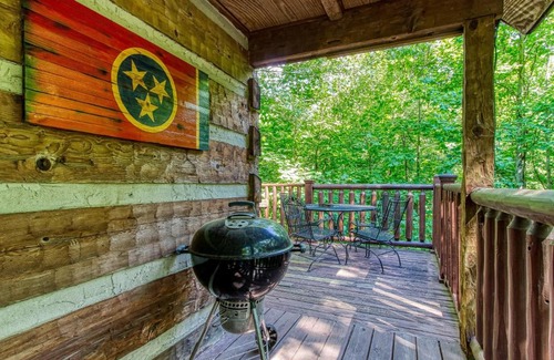 Wears Valley House | Bear Hug Too Cabin