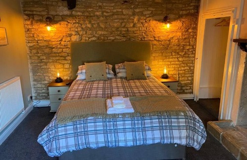 Stroud Bed & Breakfast | Bear Inn
