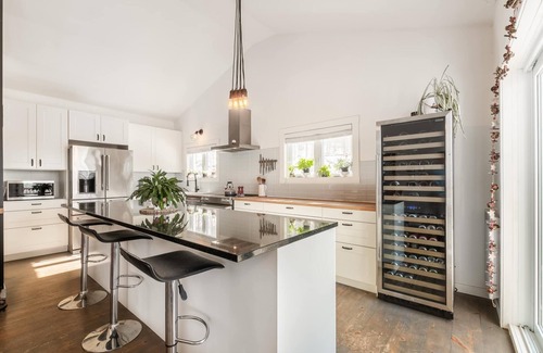 Potton Ski Chalet | Bear Mountain Cottage