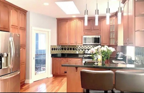 Langford House | Bear Mountain Getaway close to the golf coursen