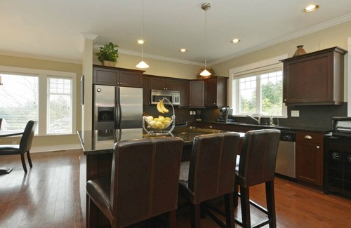 Bear Mountain Resort House | Bear Mountain Resort golf luxury, fully sanitized, Sleeps 12, wifi, bbq