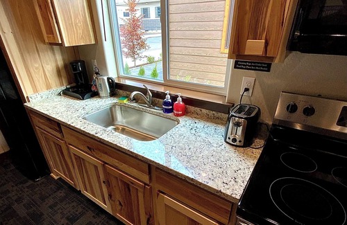 Grants Pass House | Bear Mountain -Suite 4