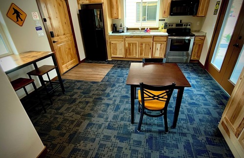 Grants Pass House | Bear Mountain -Suite 5