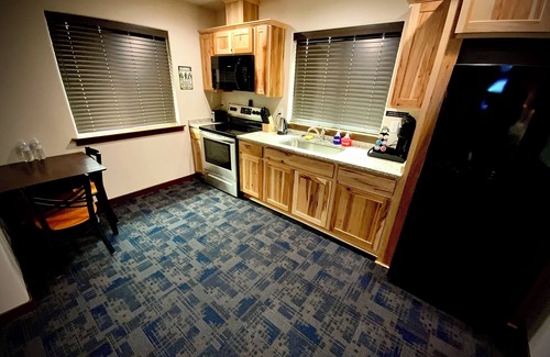 Grants Pass House | Bear Mountain -Suite 7