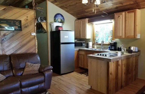 Kalispell Cabin | Bear-Necessities Cabin