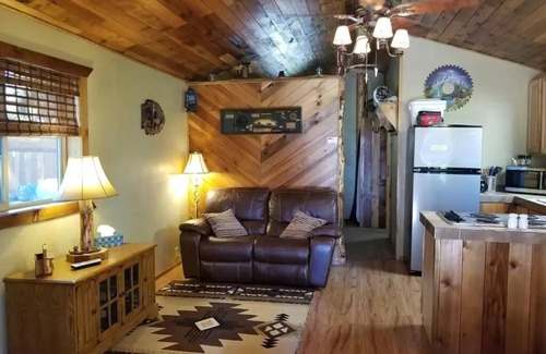 Kalispell Cabin | Bear-Necessities Cabin