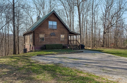 Byrdstown Cabin | Bear Necessities is near East Port Marina on Dale Hollow Lake Tennessee