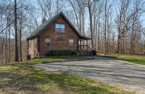 Byrdstown House | Bear Necessities located near East Port Marina & Dale Hollow