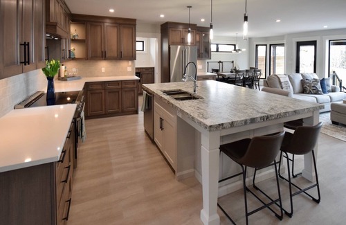 Dashwood Cottage | Bear Necessities New Luxury Lakefront.