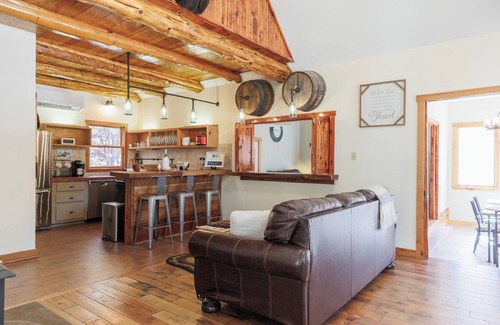 Vesuvius House | Bear Necessities