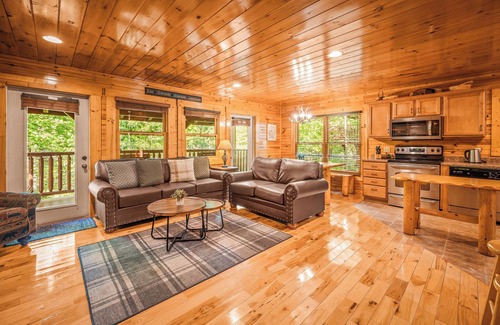 Hemlock Hills Cabin | Bear Path Lodge - Hot Tub, Fireplace, Game Room, Minutes to Gburg, Wooded Views