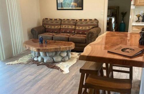 Mariposa House | Bear Paw Cabin new construction near Yosemite