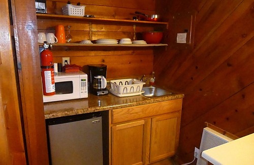 Sautee Nacoochee Cottage | Bear Paw Cottage #4 Queen Adorable ;Hot Tub; Pet Friendly;2Adults/2 Children max