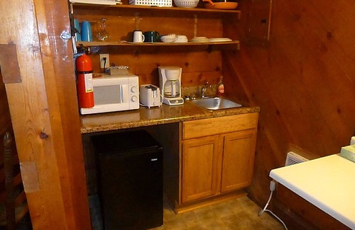 Sautee Nacoochee Cottage | Bear Paw Cottage #5 Queen; Hot Tub; Pet Friendly; 2 Adults/2 Children Max