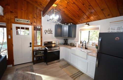 Bass Lake Cabin | Bear Paw- Lake Area located in Willow Cove