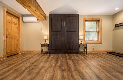 Thayerville House | Bear Paws