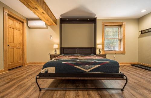 Thayerville House | Bear Paws