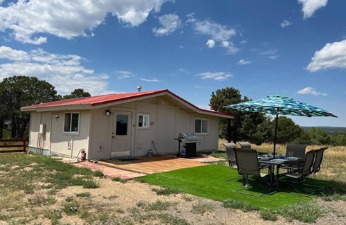 Gulnare Cabin | Bear's Den Cabin, Aguilar, COnSleeps 4 - 2 bedrooms – 1 bathroom
